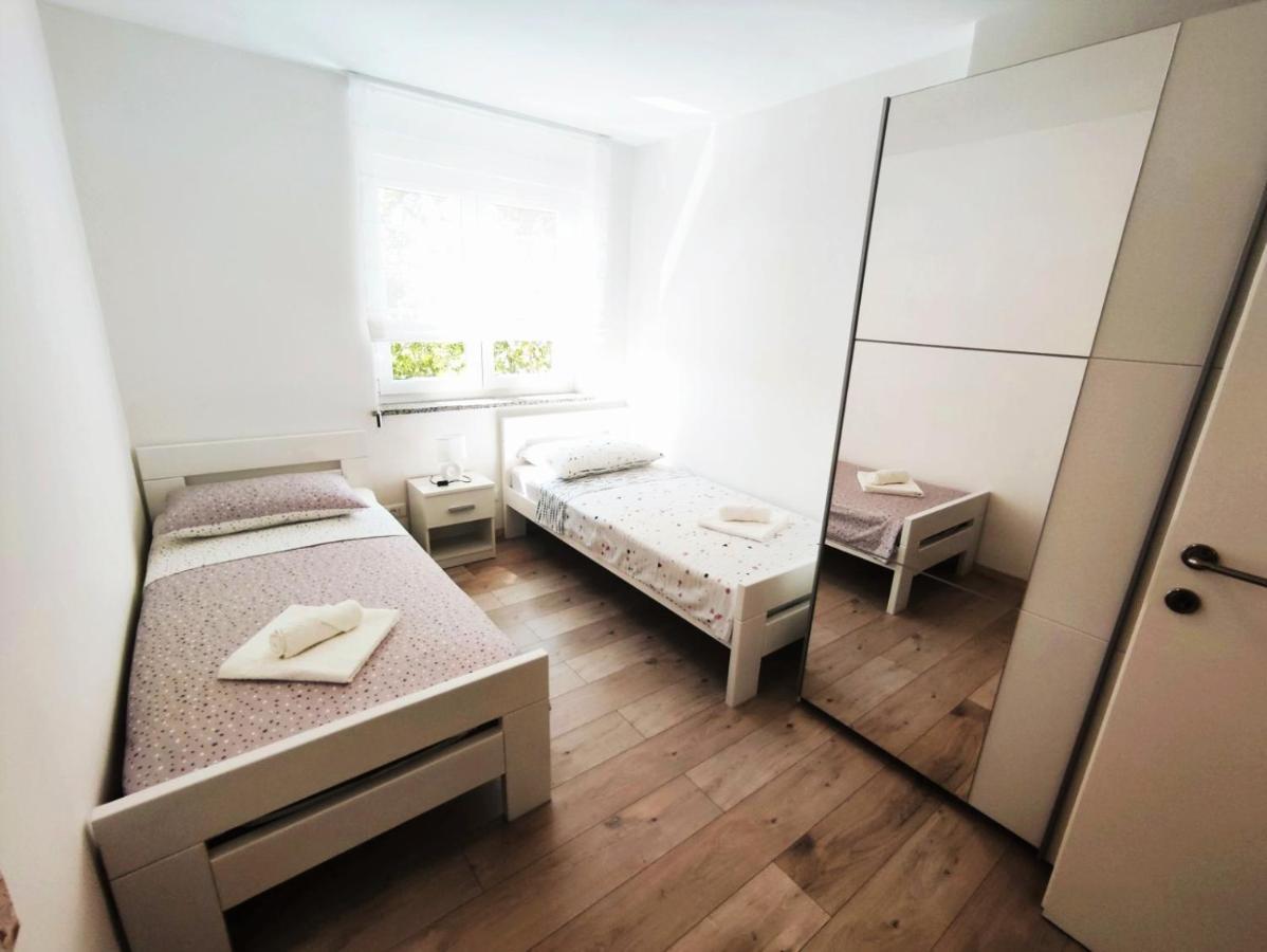 Apartman Dori プーラ エクステリア 写真